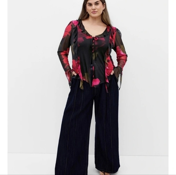 City Chic Vivid Mesh Print Sheer Sleeve Top | Frilled Detail | Size 22 | NWT - Picture 3 of 3